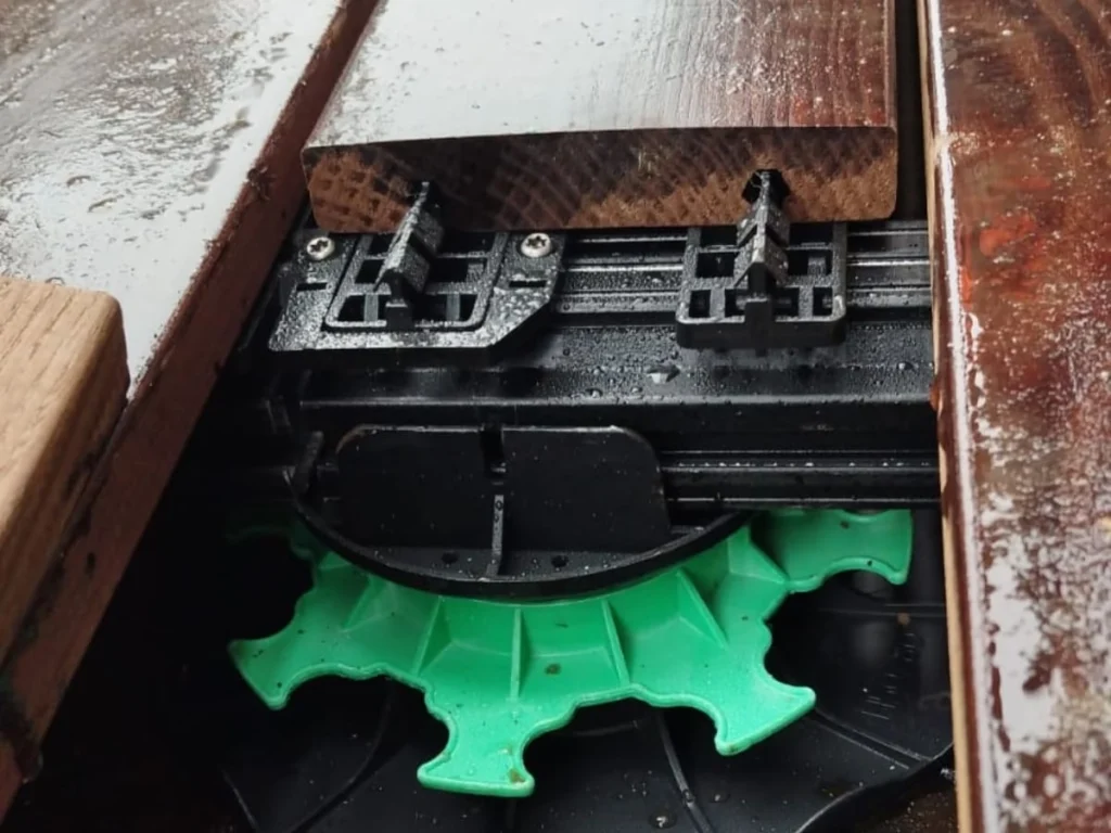 Lambourde aluminium sur plot Renovander