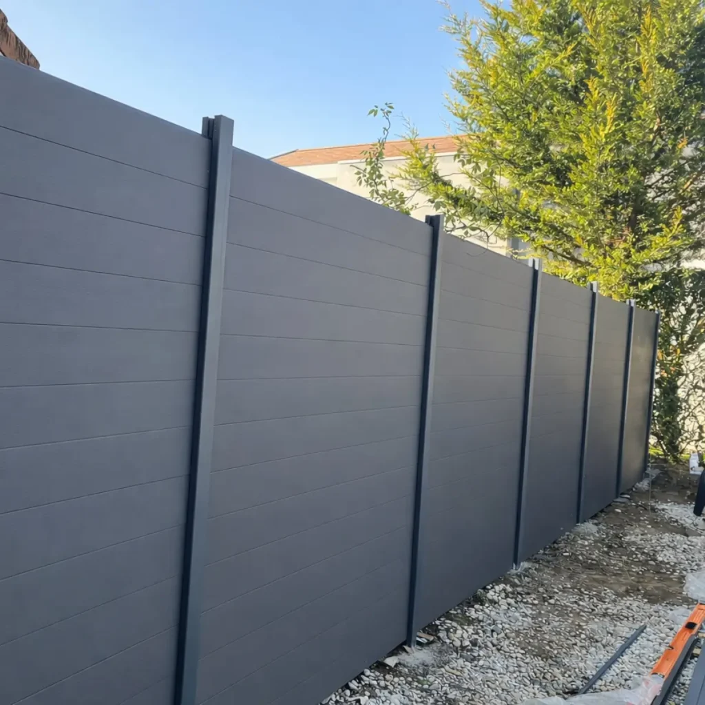 Realisation de cloture en composite à Thoiry